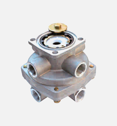 Milyen speciális követelmények vonatkoznak a mágnesszelepekre a nagynyomású vagy magas hőmérsékletű folyadékok szabályozása során?